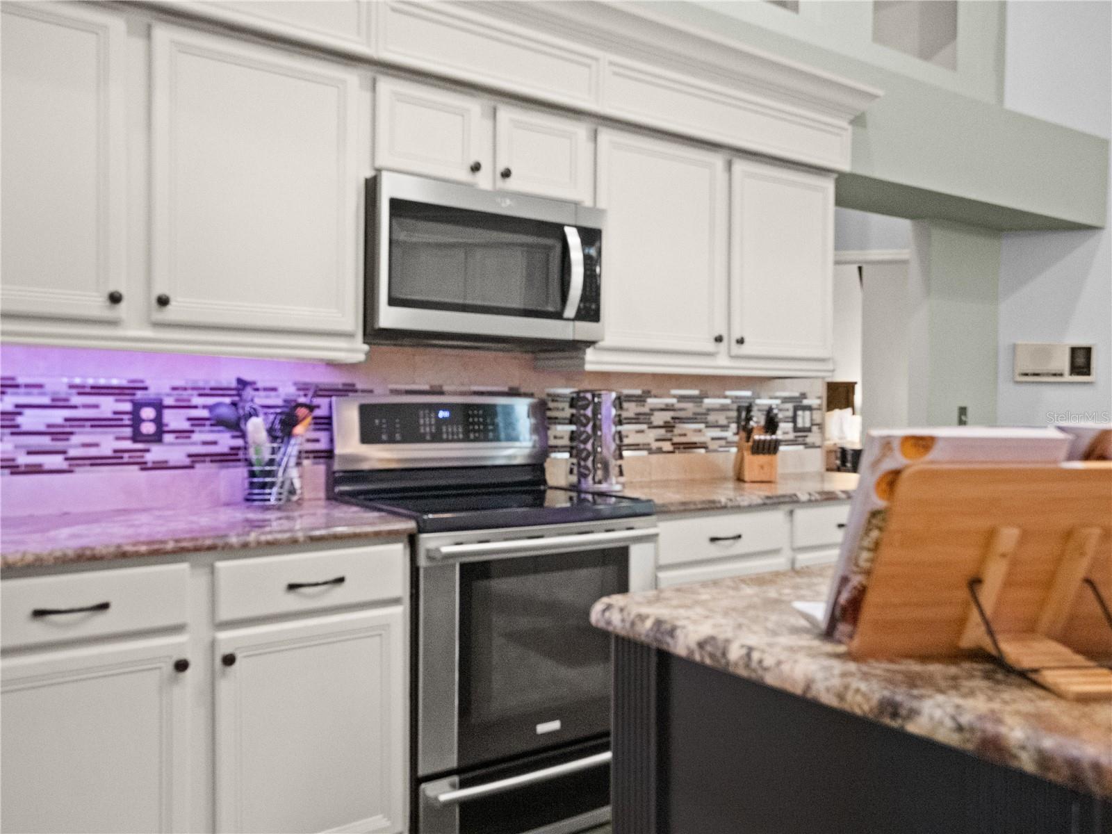 Image 6 of 37 For 1096 New Castle Lane