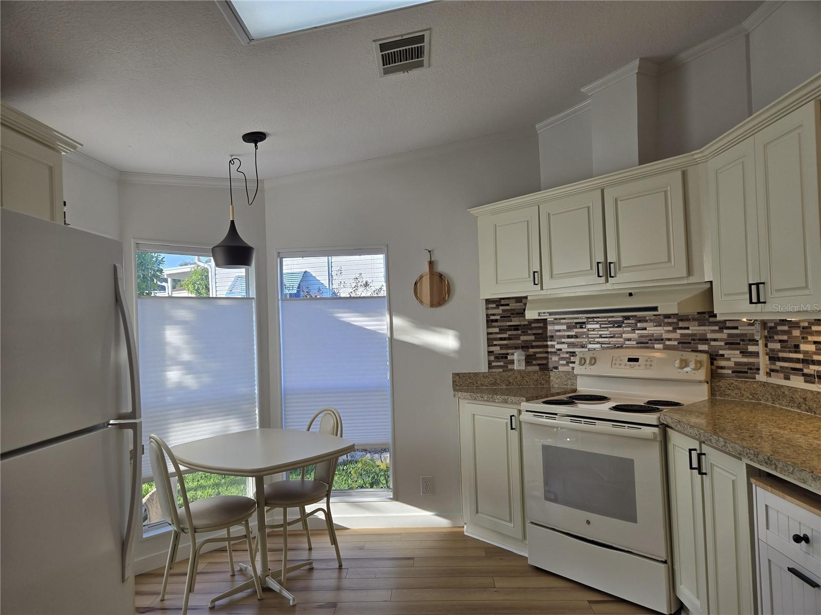 Image 16 of 40 For 4146 Greenbluff Road 817