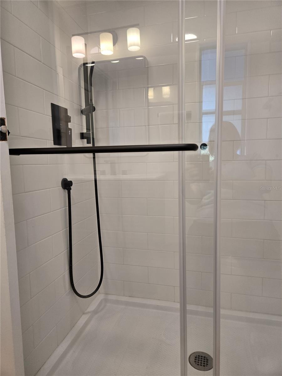 Image 26 of 40 For 4146 Greenbluff Road 817