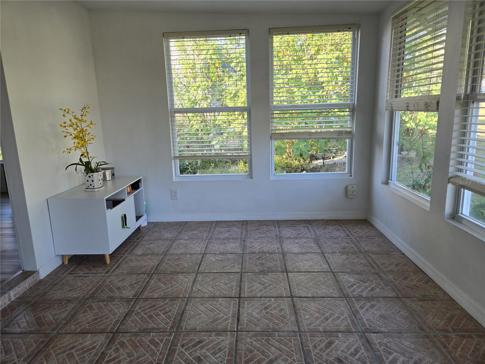 Image 34 of 40 For 4146 Greenbluff Road 817