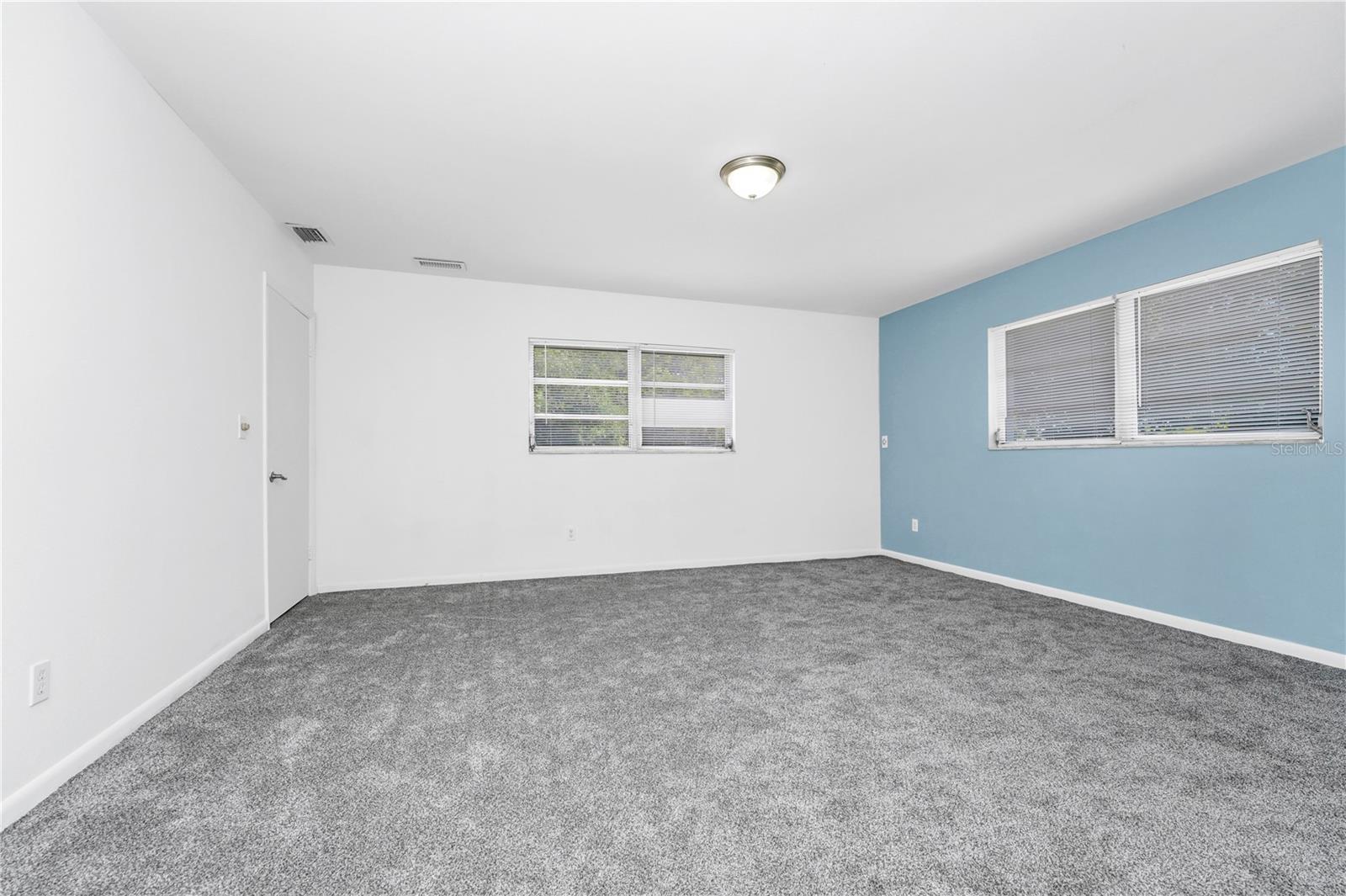 Image 15 of 30 For 511 Alder Avenue