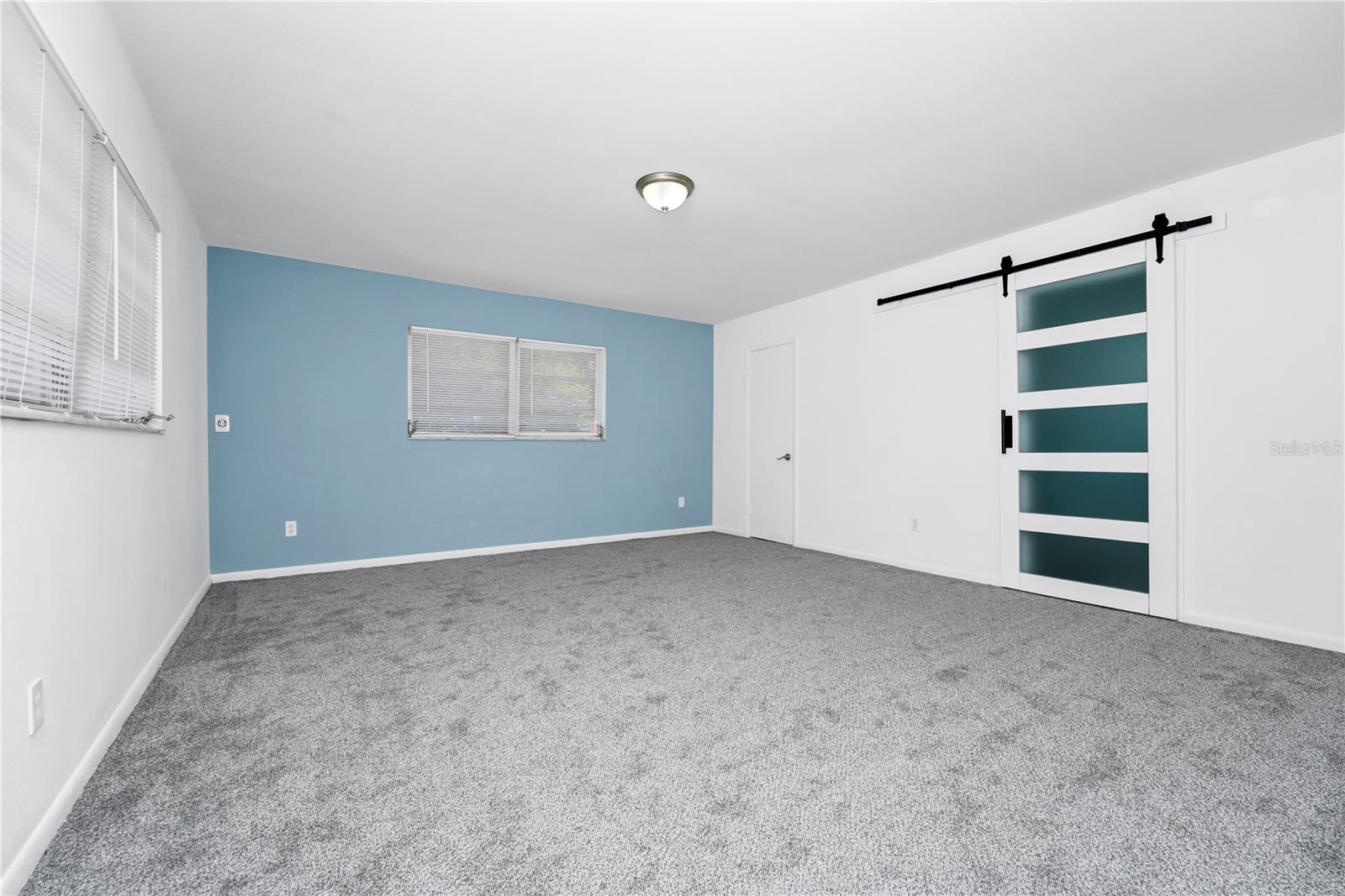 Image 16 of 30 For 511 Alder Avenue