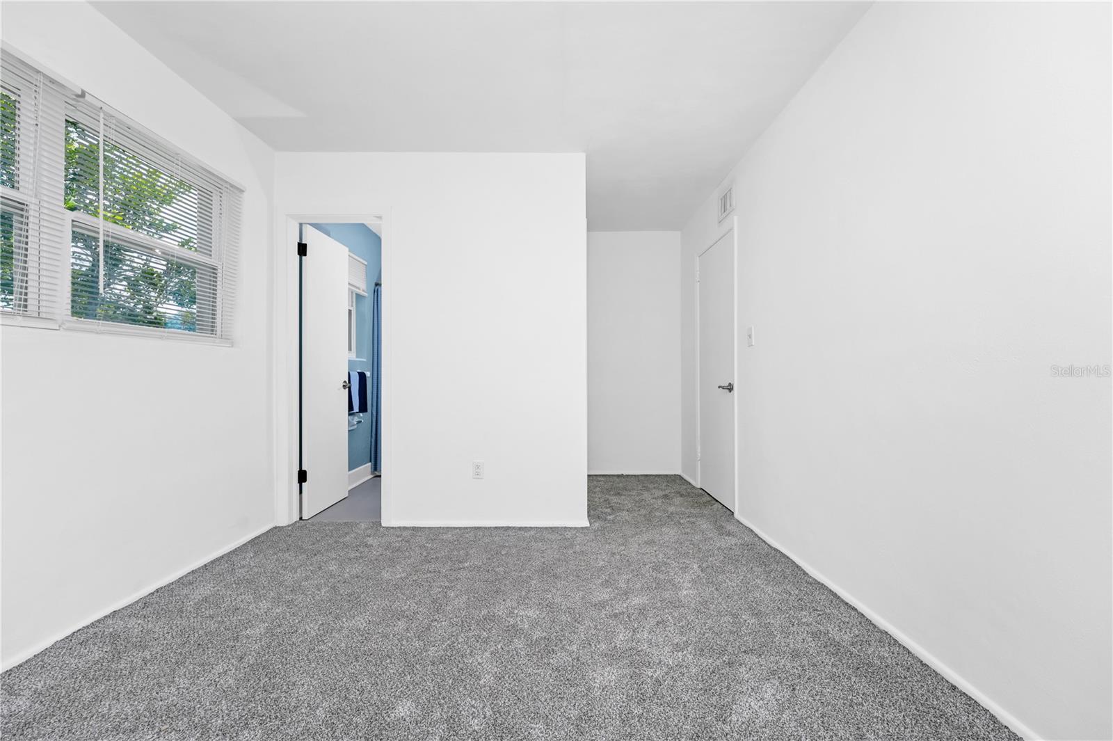 Image 19 of 30 For 511 Alder Avenue