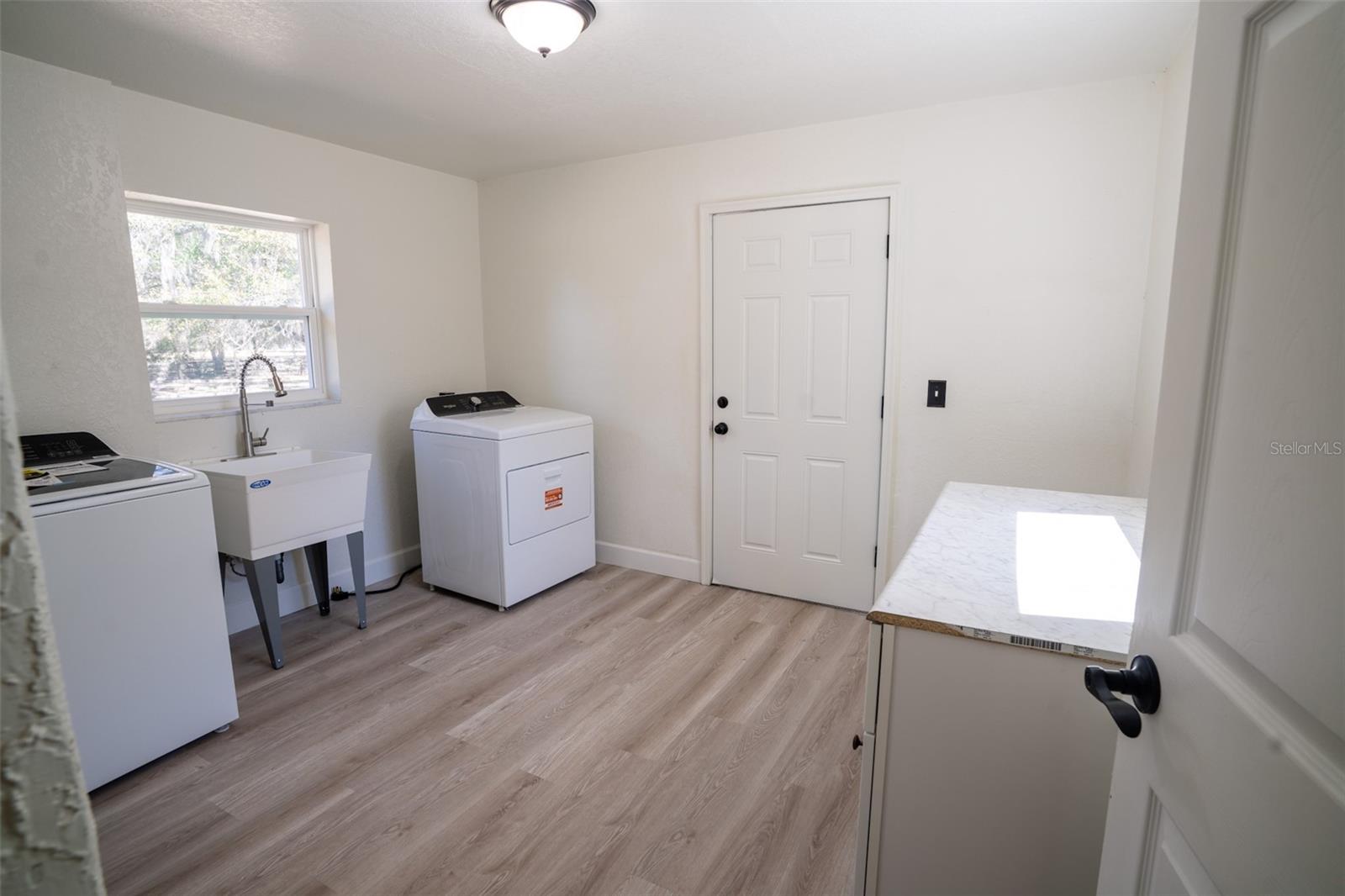 Image 11 of 46 For 12989 Highway 225