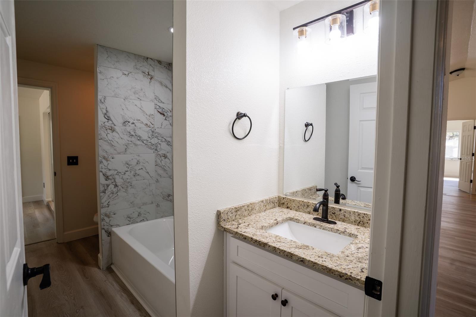 Image 14 of 46 For 12989 Highway 225