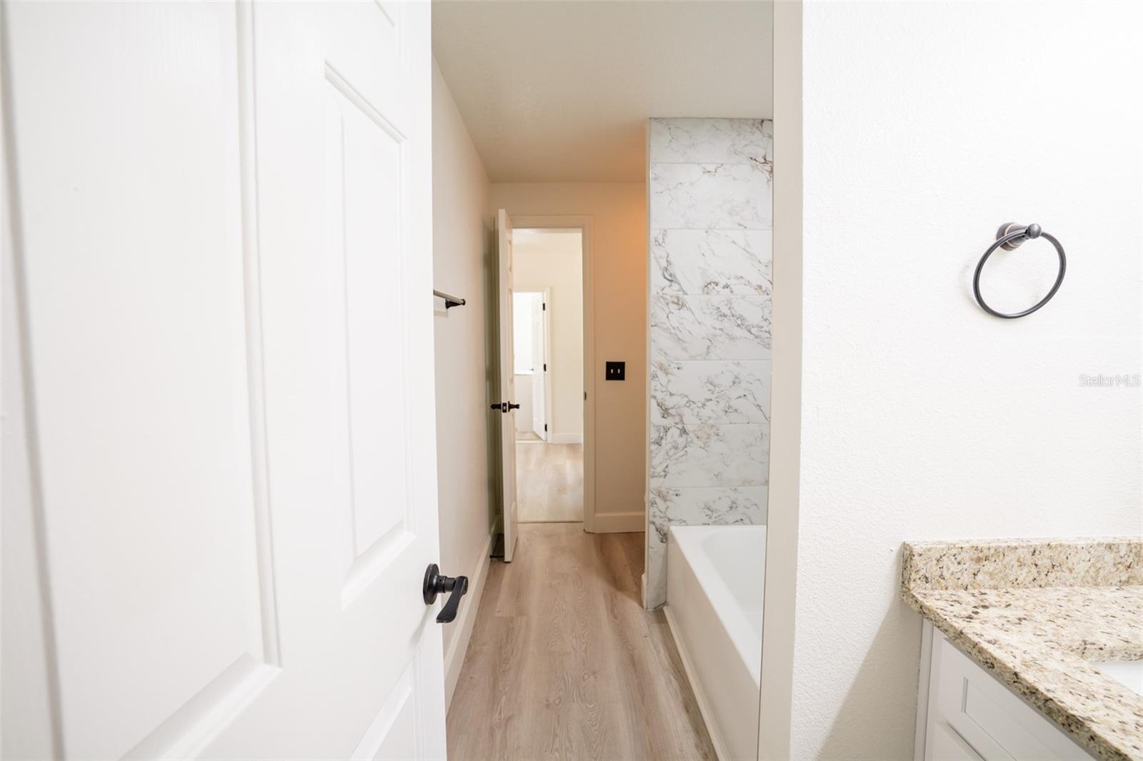 Image 15 of 46 For 12989 Highway 225