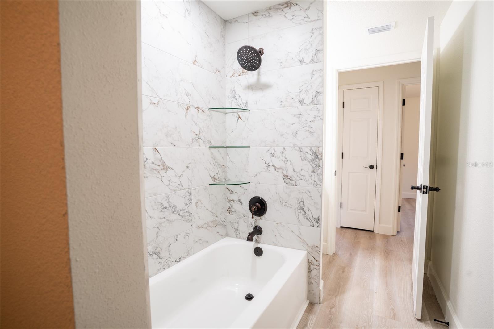 Image 16 of 46 For 12989 Highway 225