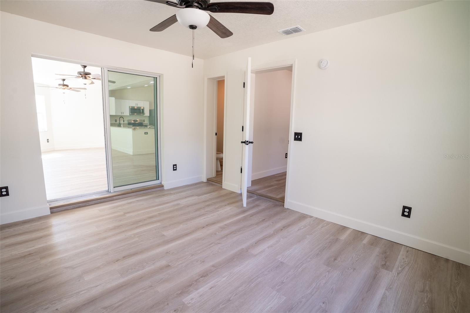 Image 28 of 46 For 12989 Highway 225