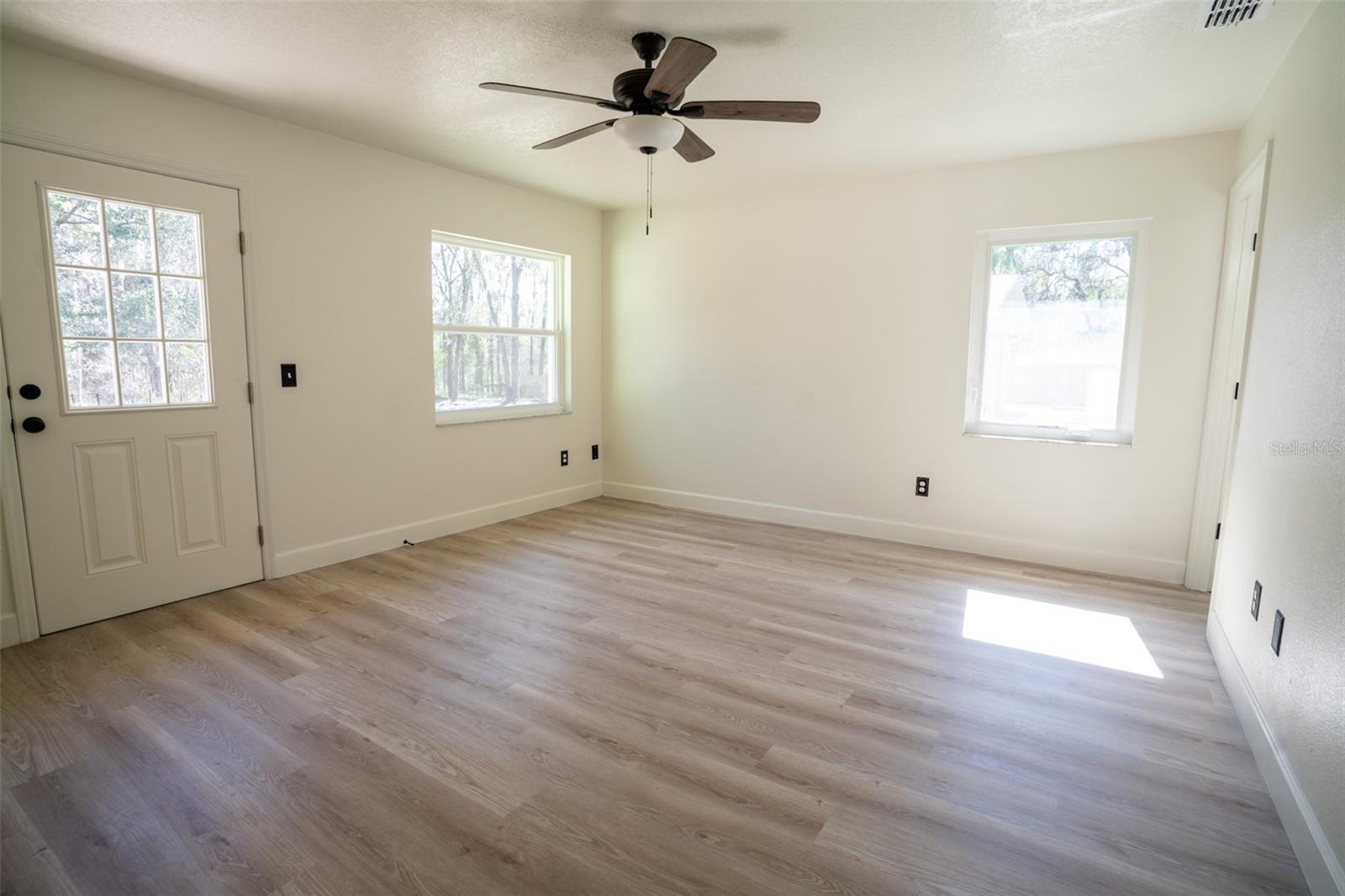 Image 33 of 46 For 12989 Highway 225