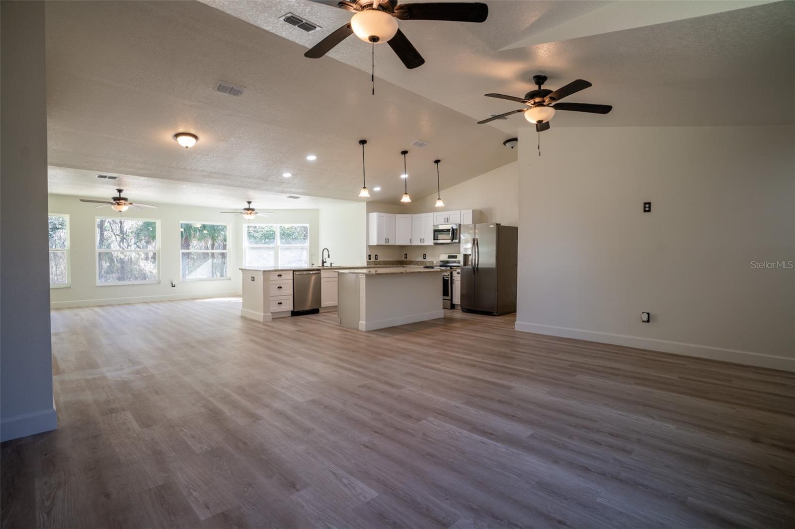 Image 6 of 46 For 12989 Highway 225