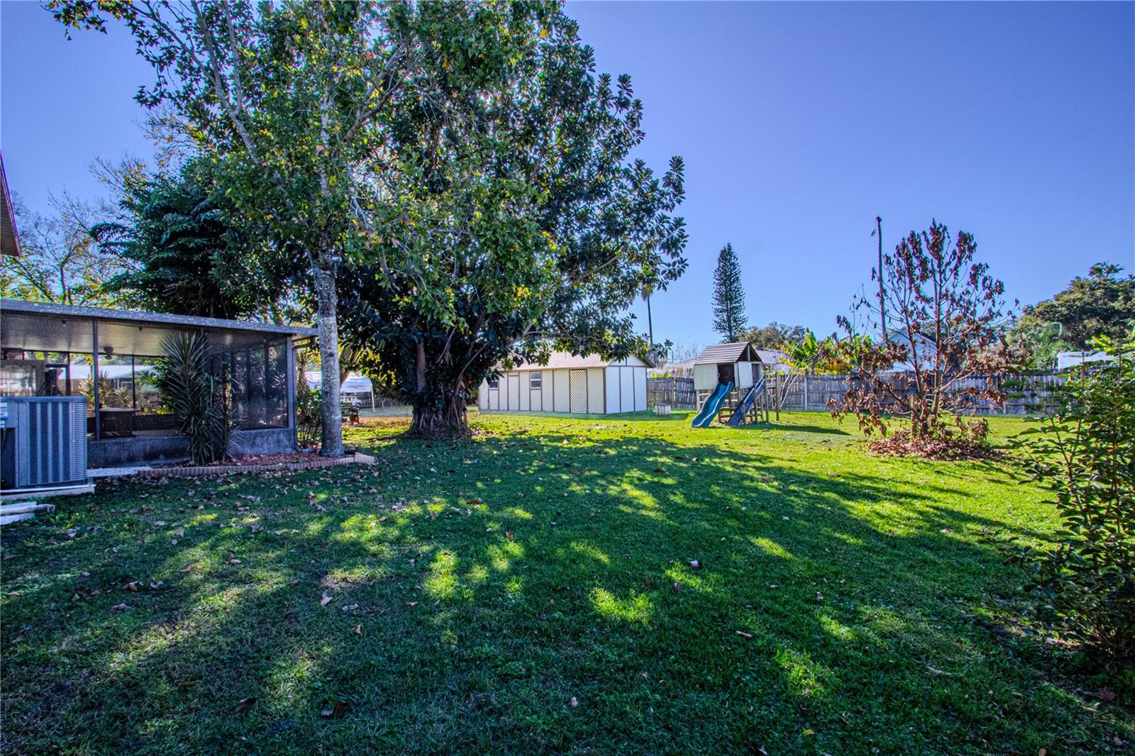 Image 10 of 38 For 4899 Sparrow Drive