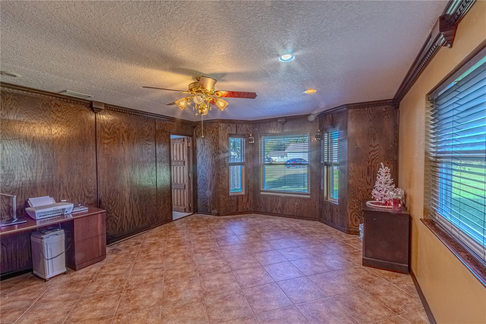 Image 22 of 38 For 4899 Sparrow Drive