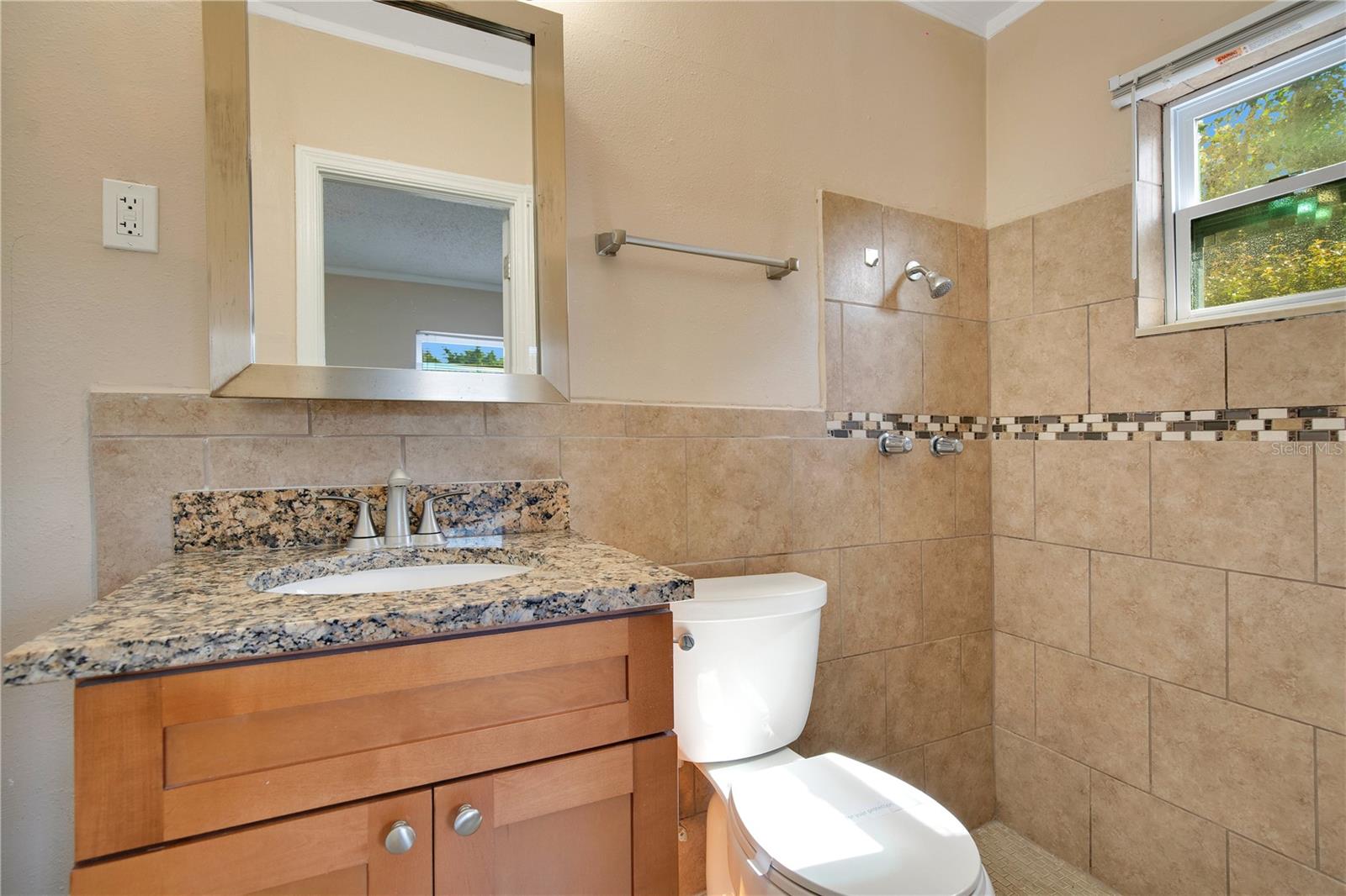 Image 10 of 11 For 1800 Harding Street