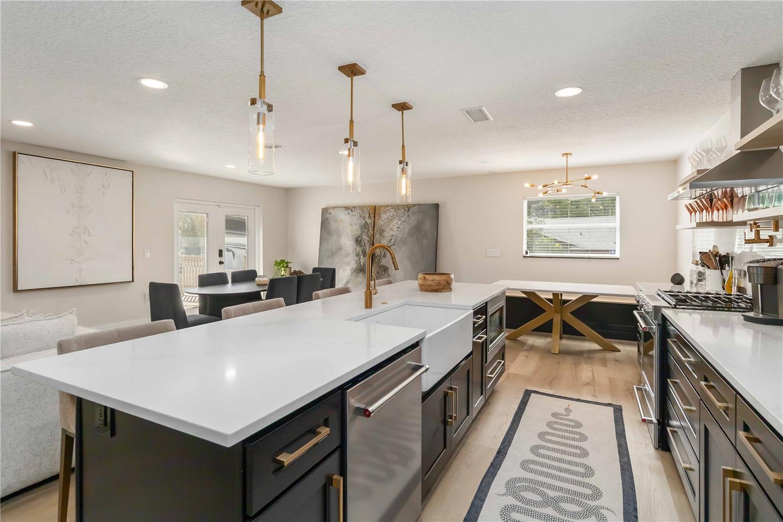 Image 17 of 53 For 8124 Laurel Tree Drive