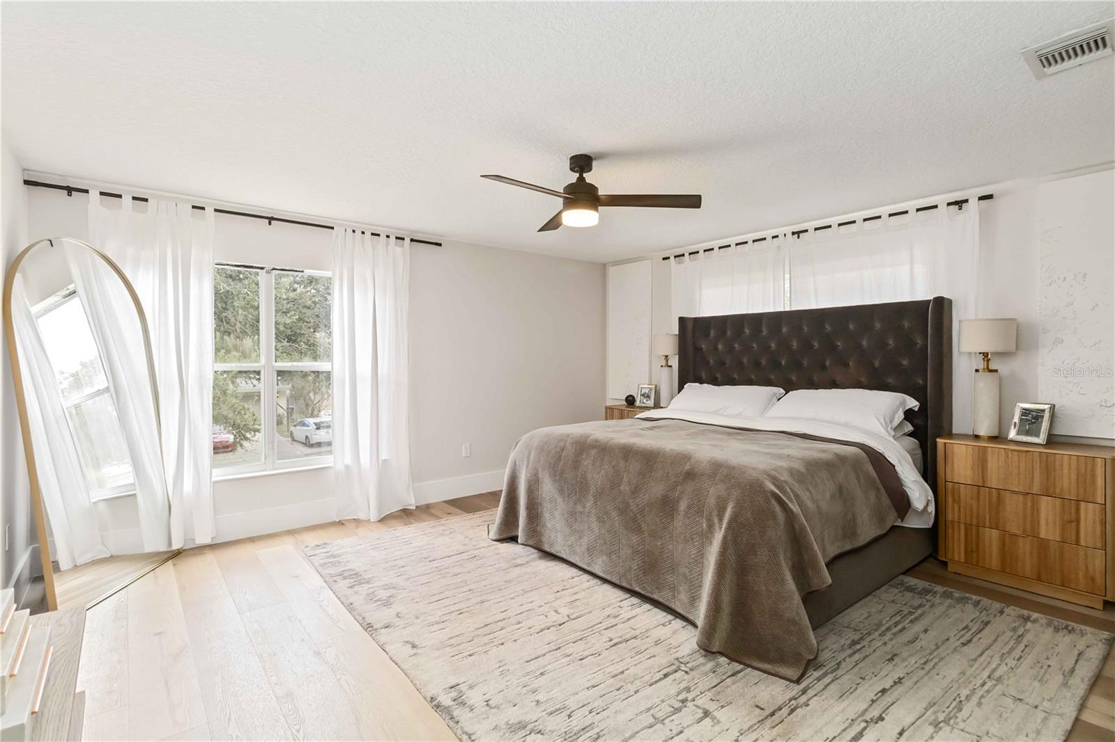 Image 21 of 53 For 8124 Laurel Tree Drive