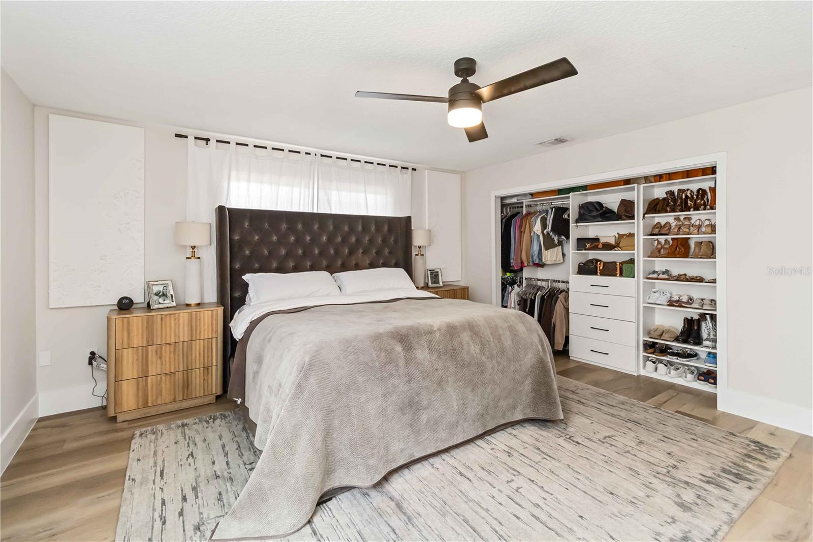 Image 22 of 53 For 8124 Laurel Tree Drive