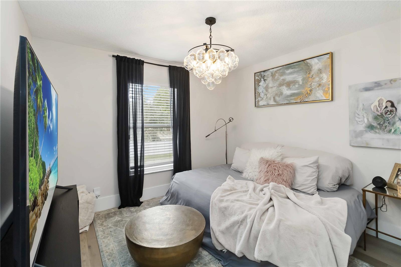 Image 31 of 53 For 8124 Laurel Tree Drive