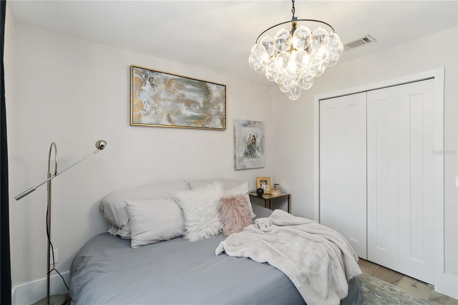 Image 32 of 53 For 8124 Laurel Tree Drive