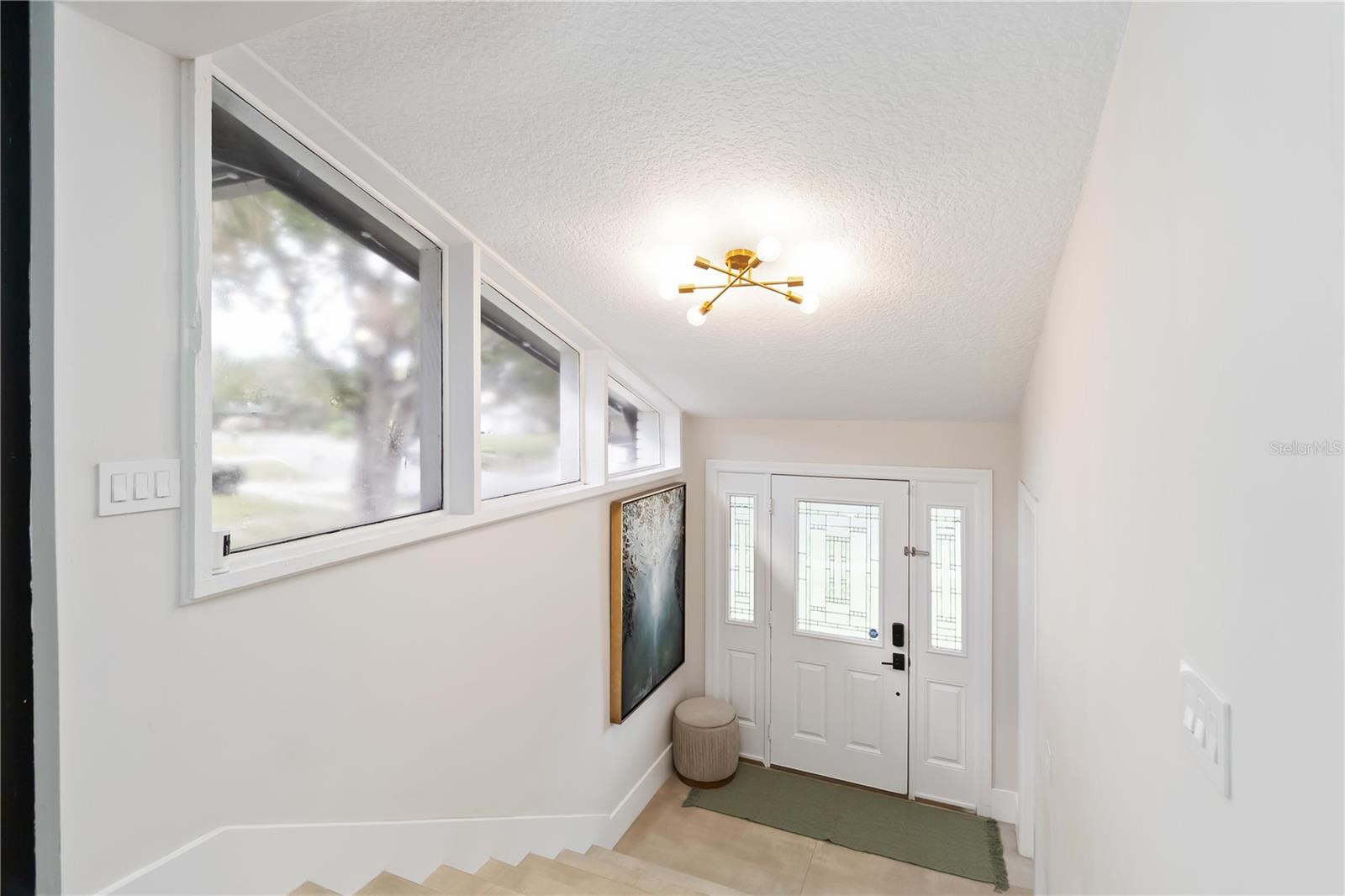 Image 8 of 53 For 8124 Laurel Tree Drive