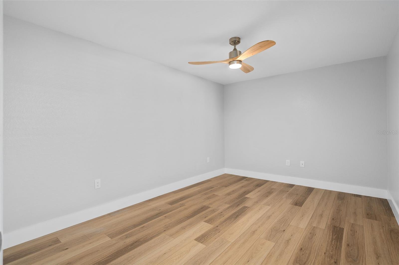 Image 20 of 35 For 7784 Sugar Bend Drive 7784