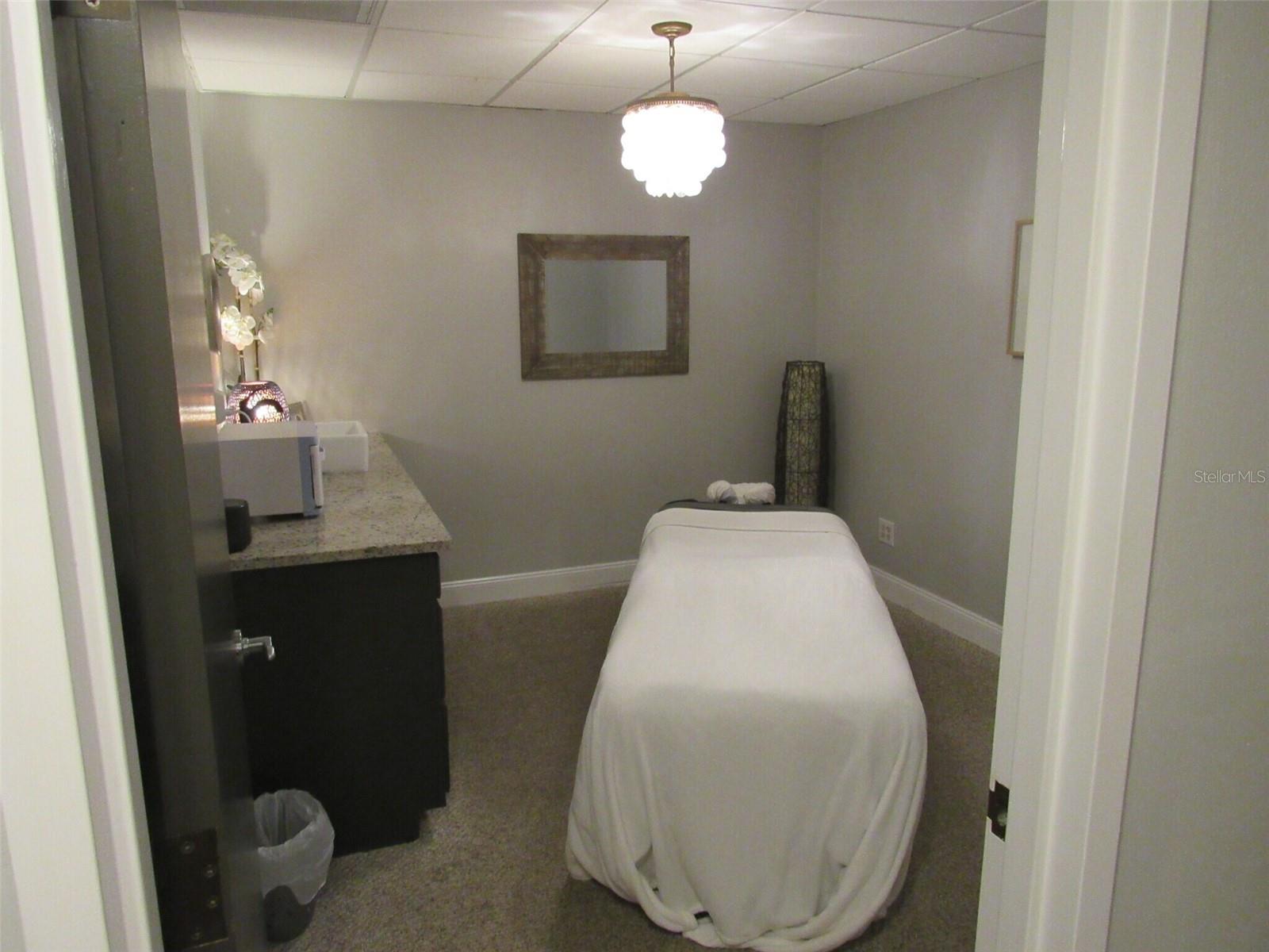 Image 10 of 25 For 595 Granada Boulevard 70