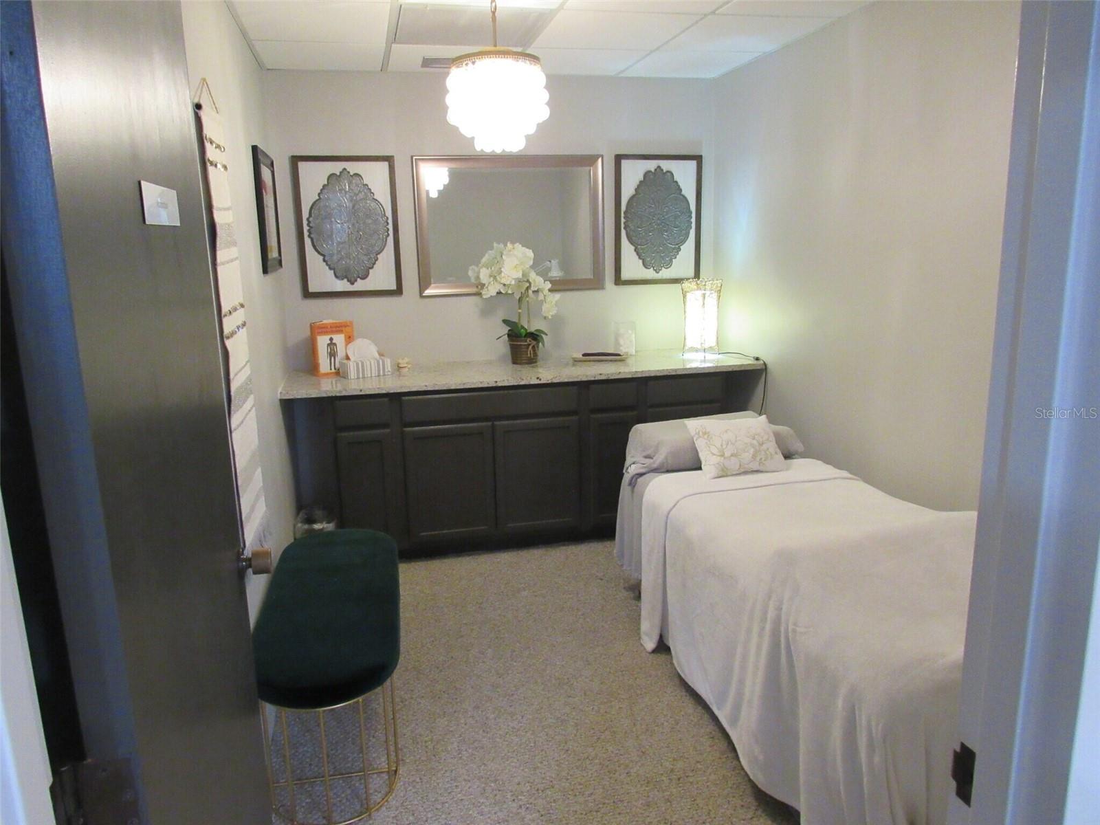 Image 12 of 25 For 595 Granada Boulevard 70