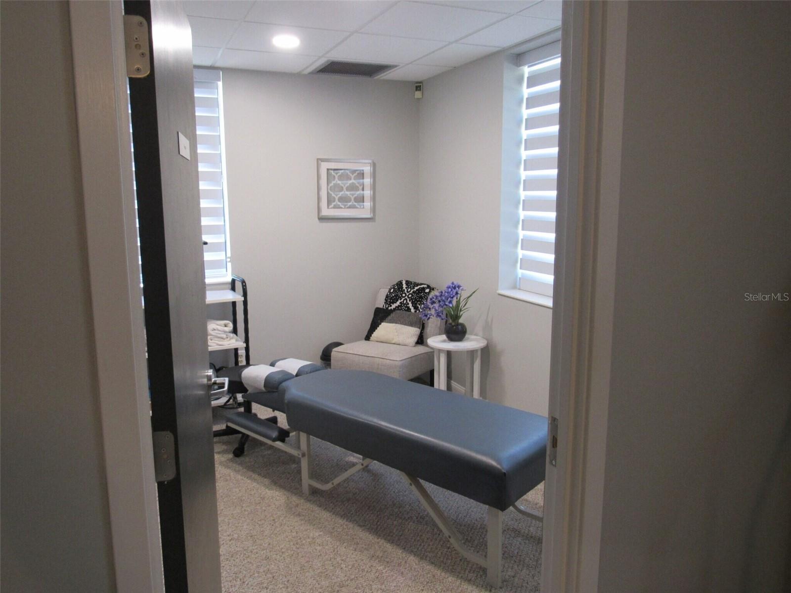 Image 17 of 25 For 595 Granada Boulevard 70