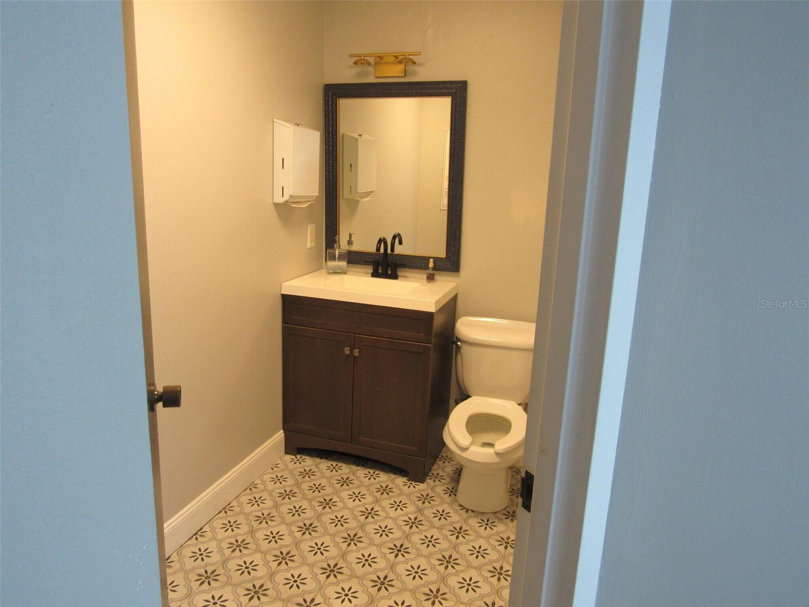 Image 24 of 25 For 595 Granada Boulevard 70