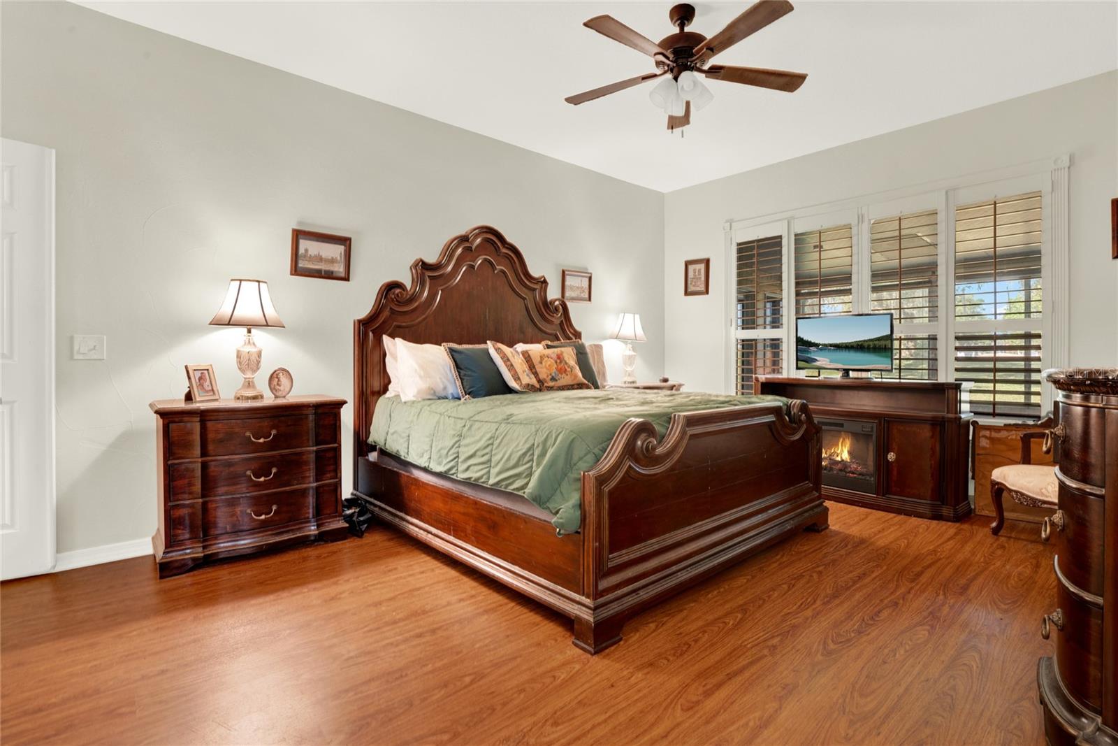 Image 22 of 29 For 738 Powderhorn Circle