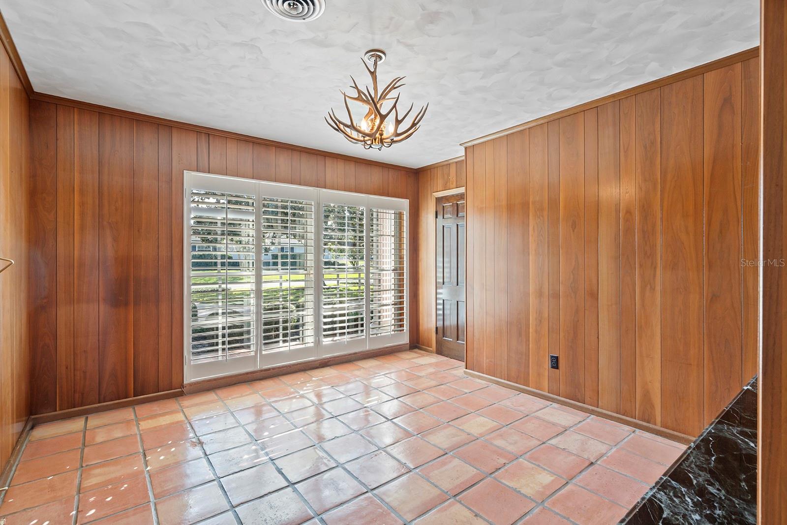 Image 13 of 31 For 3519 Cullen Lake Shore Drive