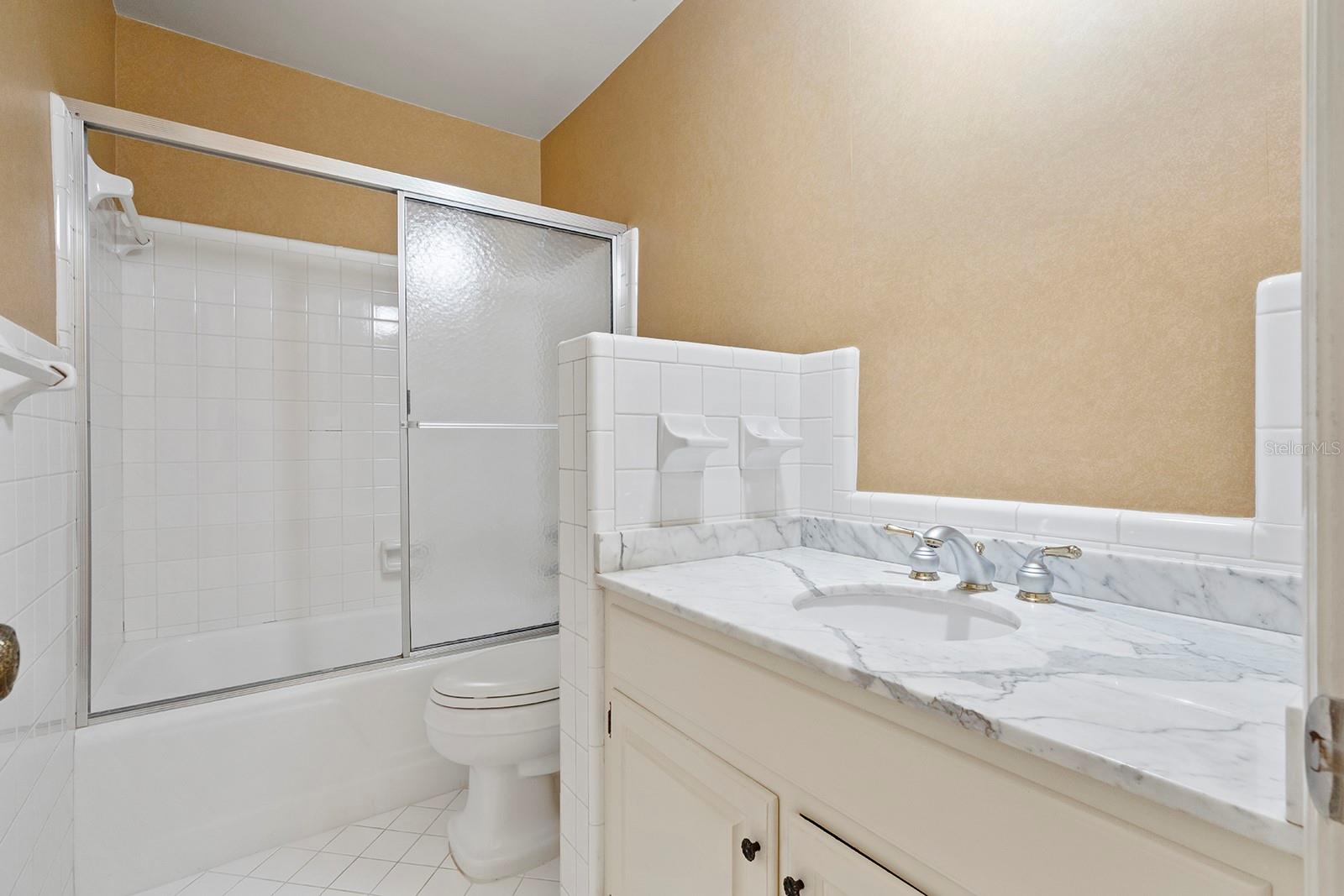 Image 14 of 31 For 3519 Cullen Lake Shore Drive