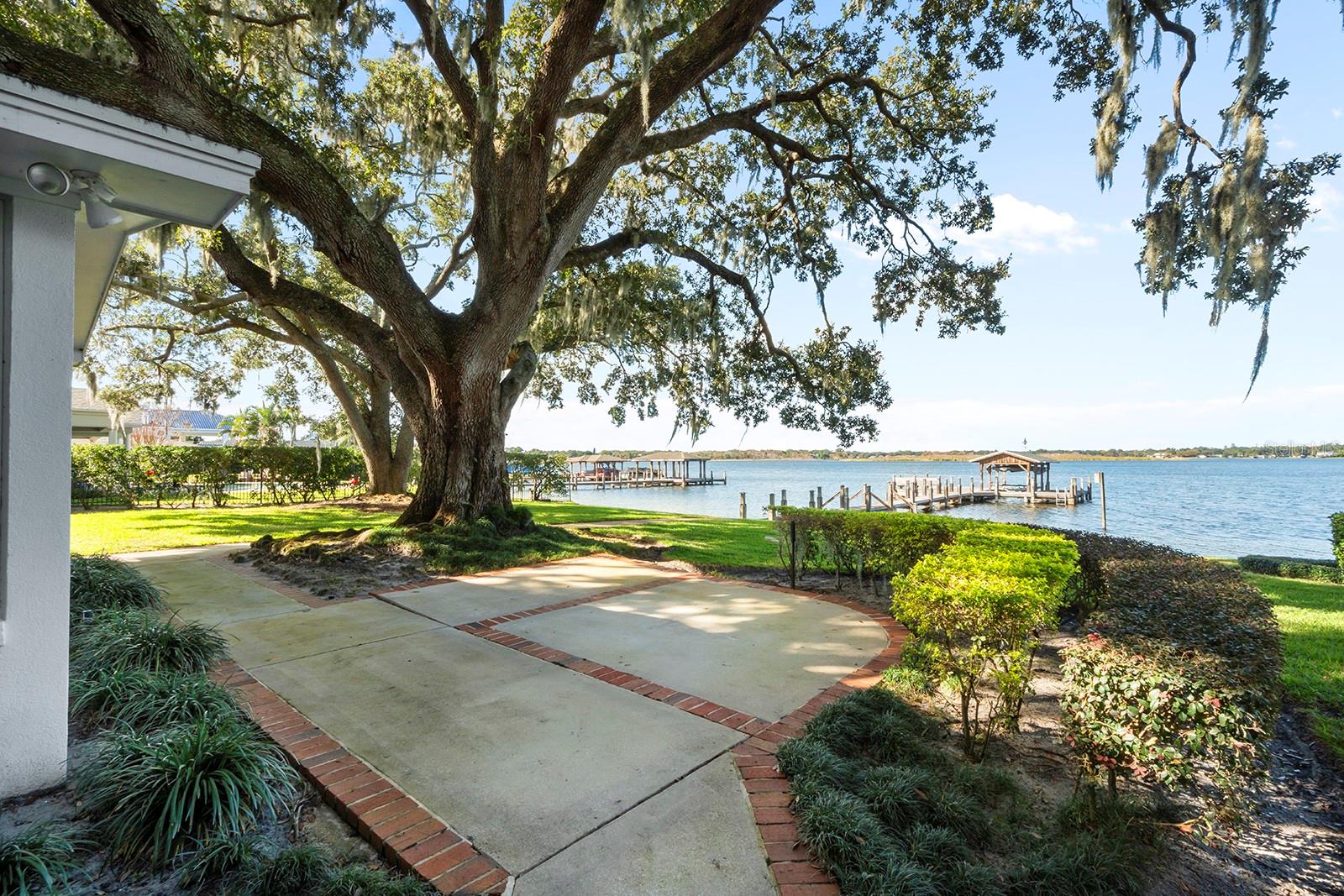 Image 24 of 31 For 3519 Cullen Lake Shore Drive