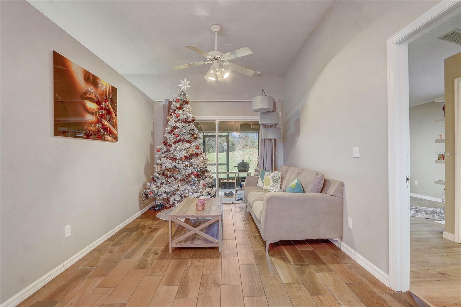 Image 12 of 45 For 129 Compass Rose Dr Brook