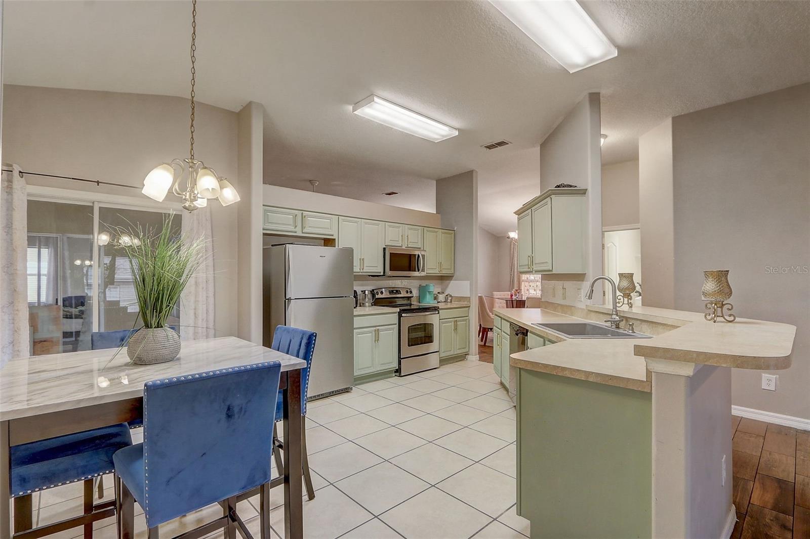 Image 16 of 45 For 129 Compass Rose Dr Brook