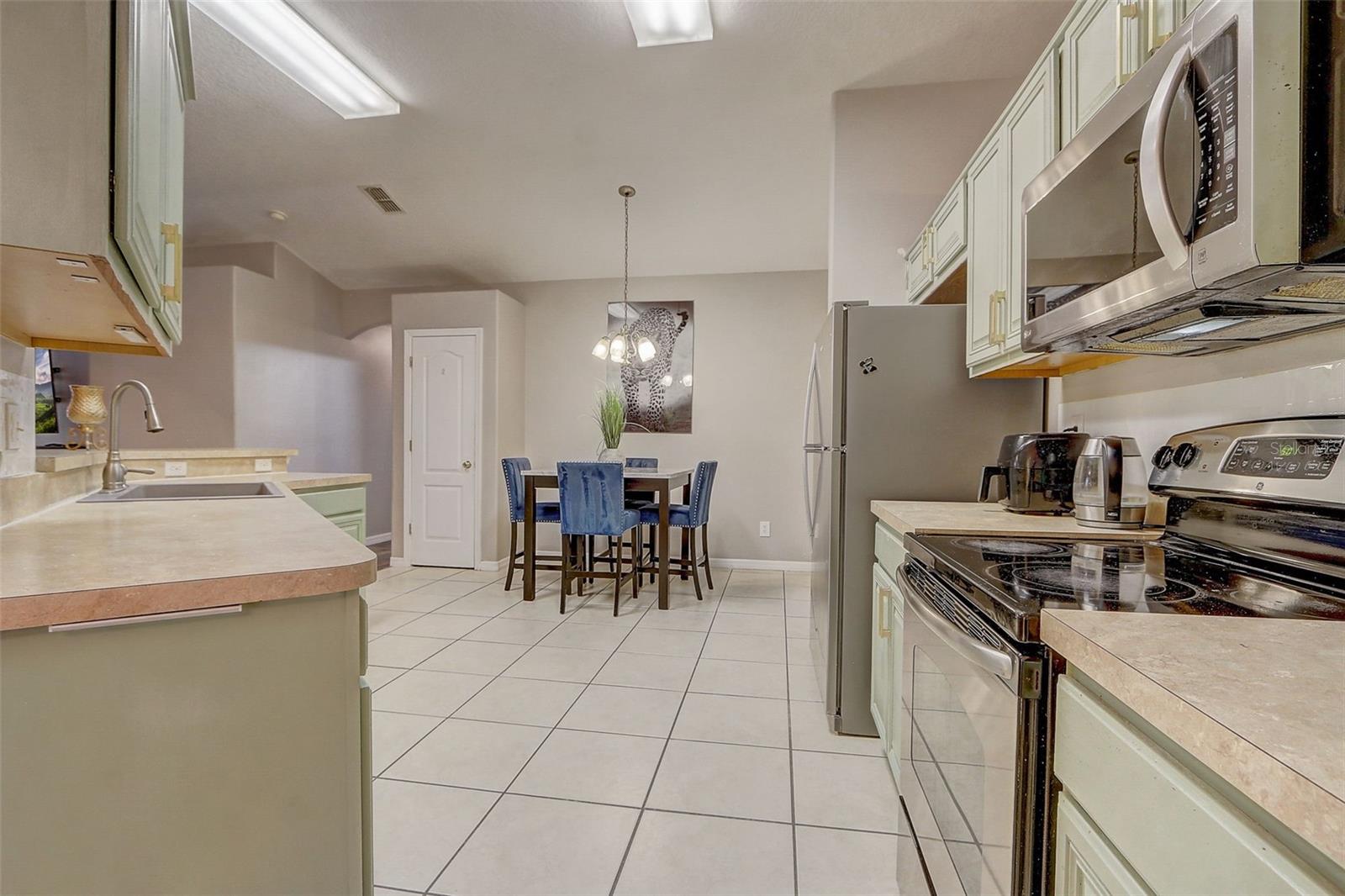 Image 17 of 45 For 129 Compass Rose Dr Brook