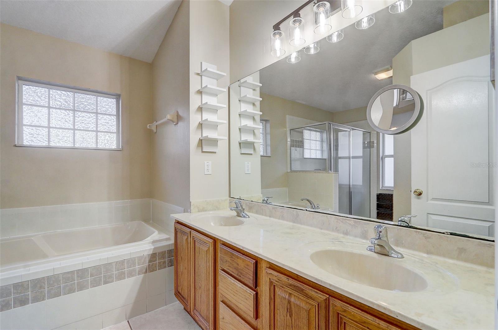 Image 26 of 45 For 129 Compass Rose Dr Brook