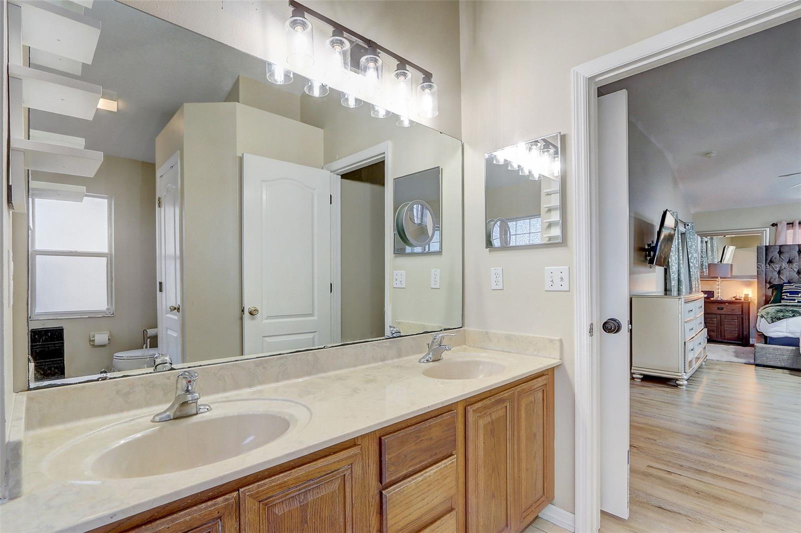 Image 28 of 45 For 129 Compass Rose Dr Brook