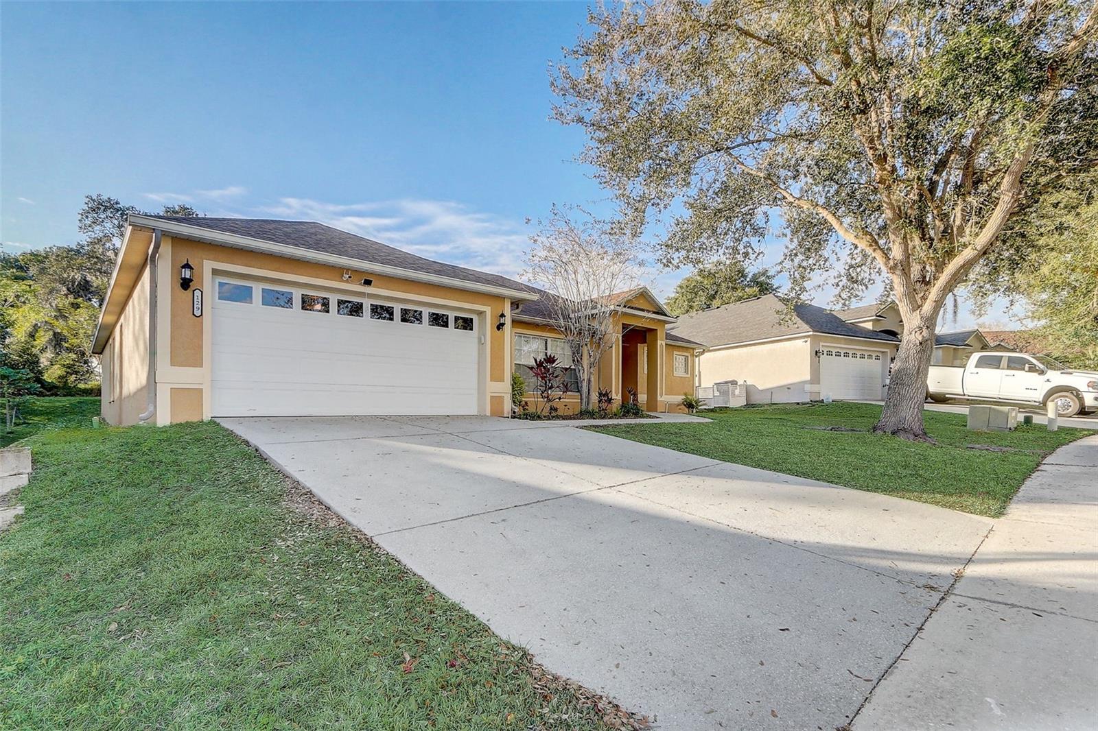 Image 3 of 45 For 129 Compass Rose Dr Brook