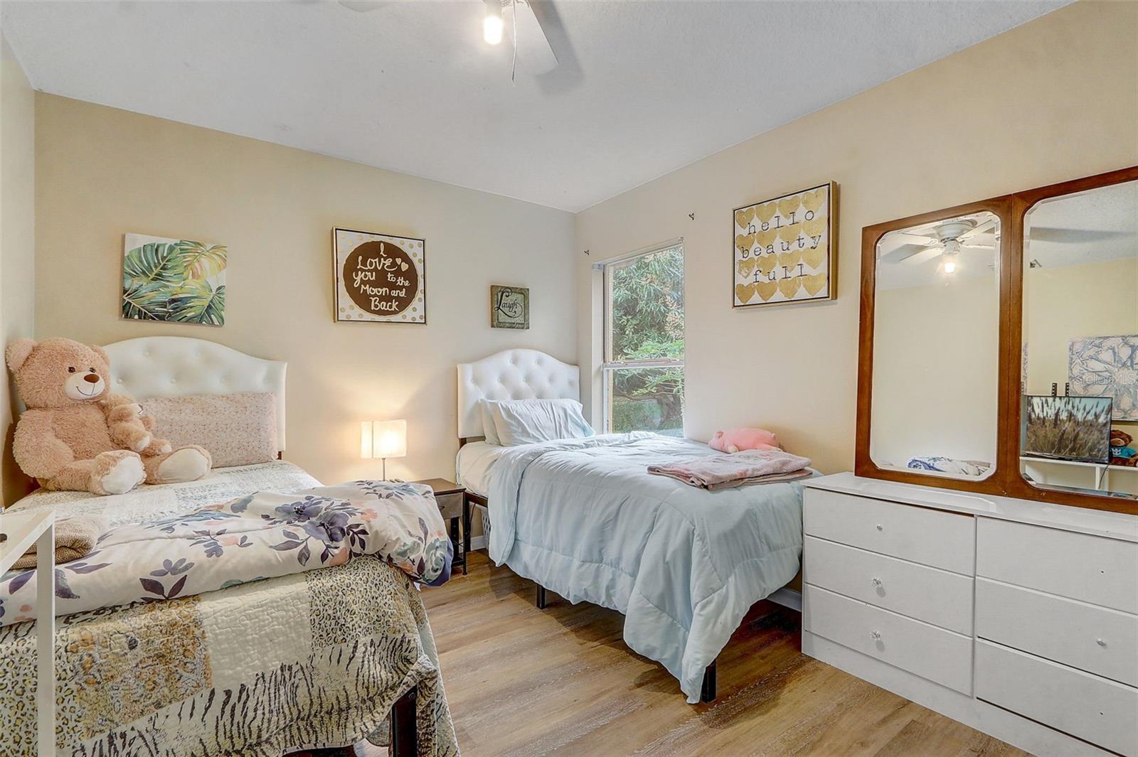 Image 31 of 45 For 129 Compass Rose Dr Brook