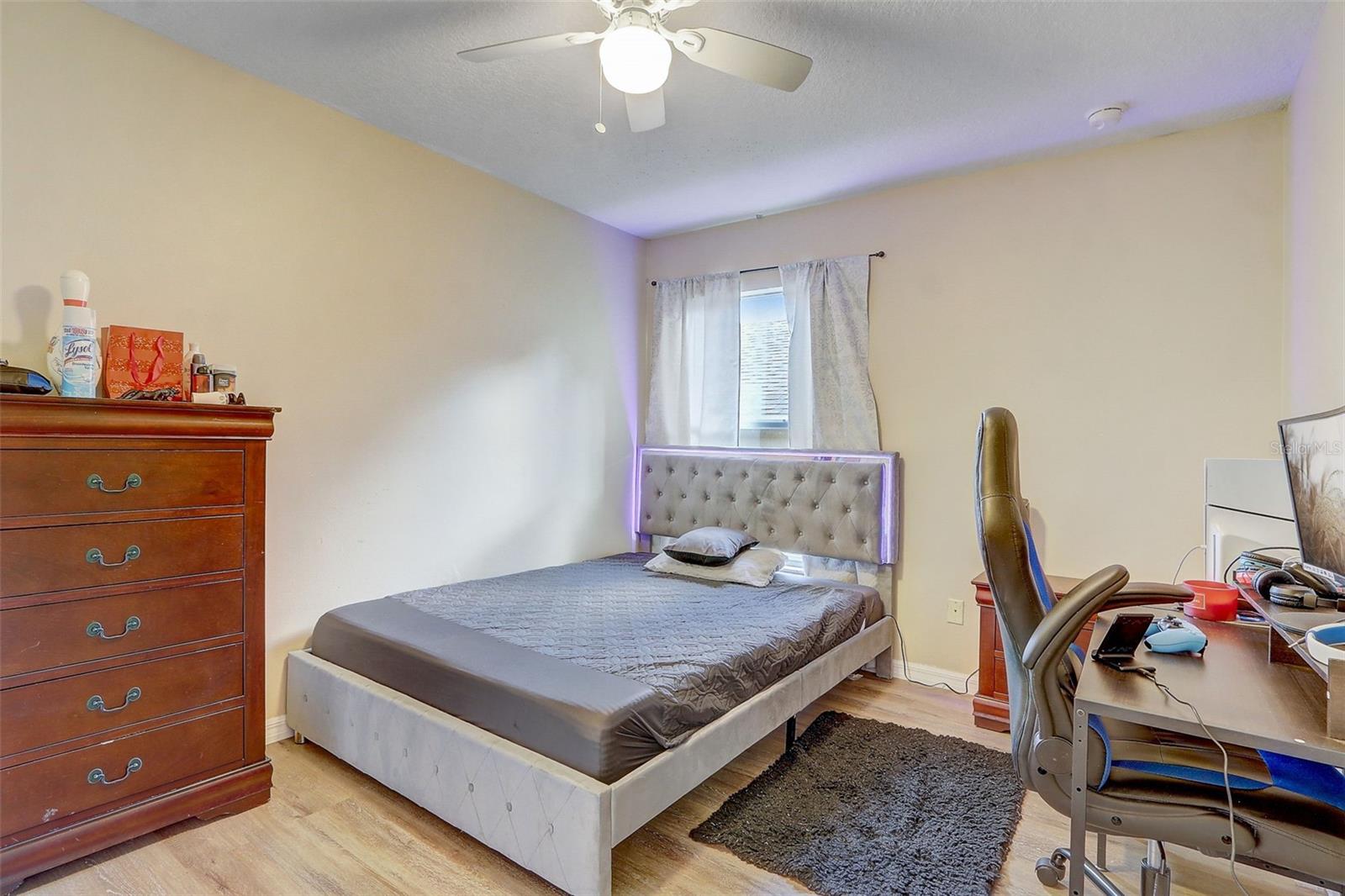 Image 33 of 45 For 129 Compass Rose Dr Brook