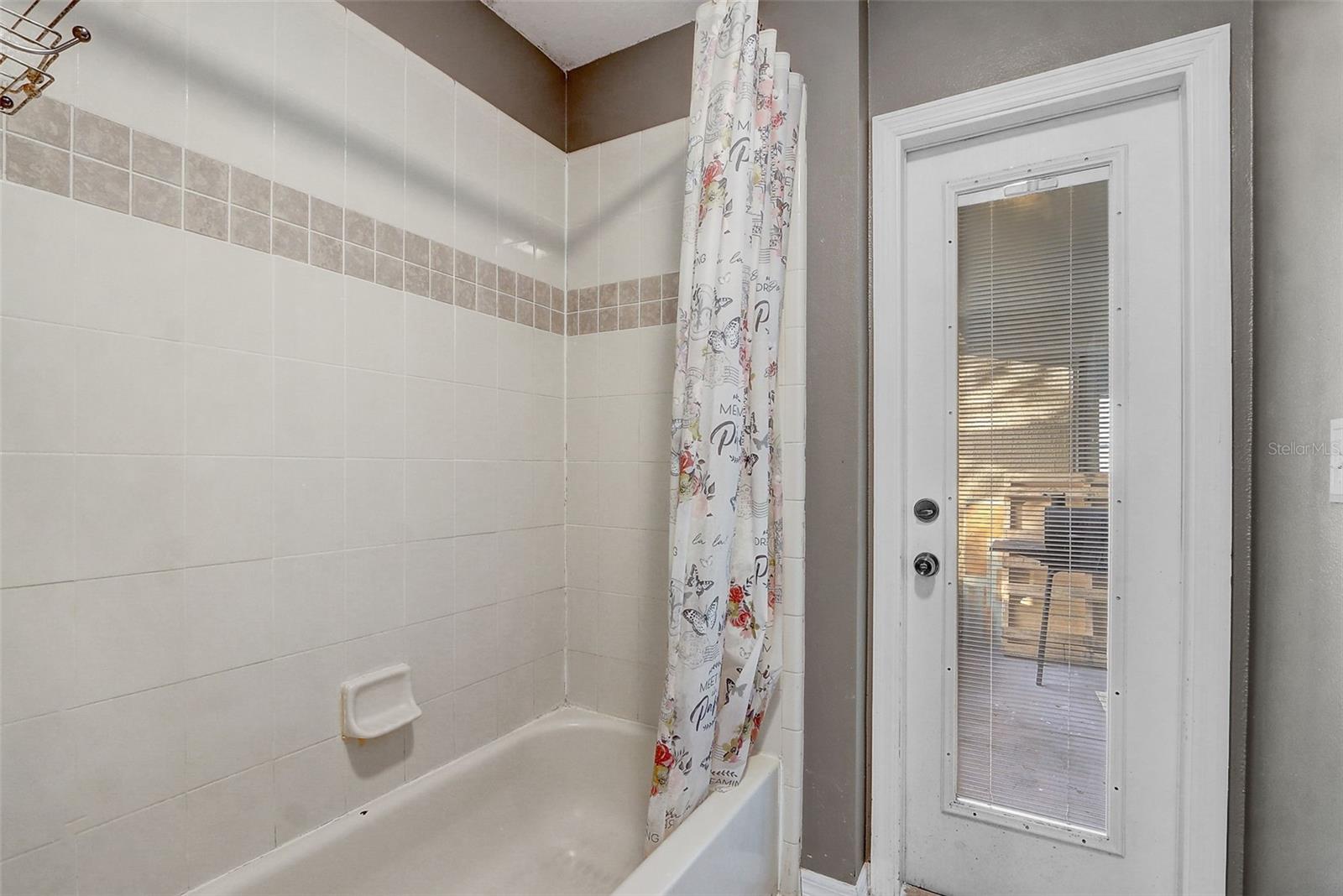 Image 37 of 45 For 129 Compass Rose Dr Brook