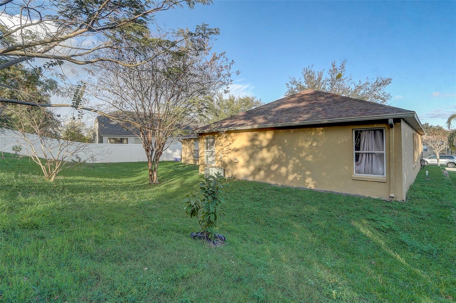 Image 44 of 45 For 129 Compass Rose Dr Brook