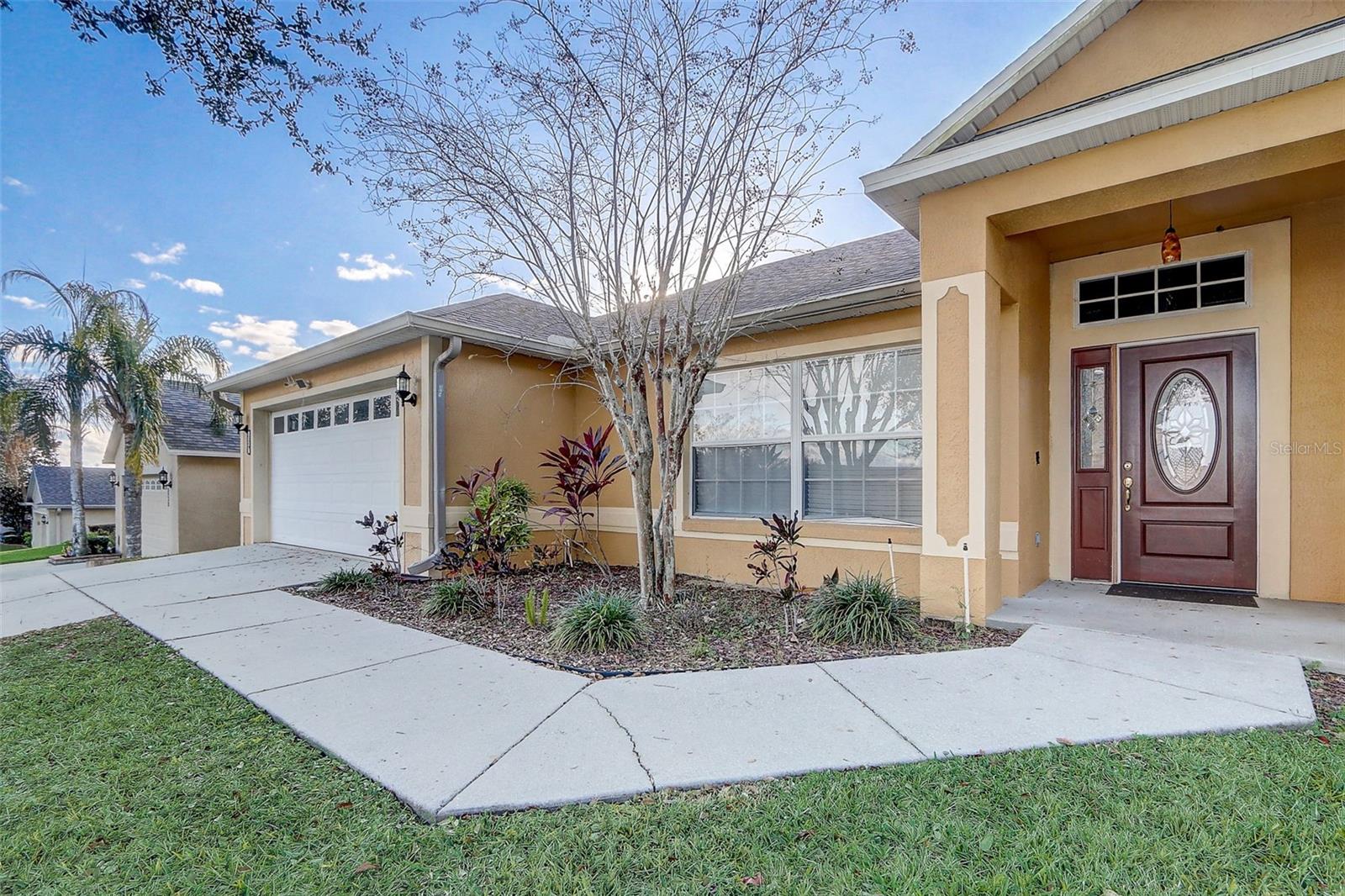 Image 5 of 45 For 129 Compass Rose Dr Brook