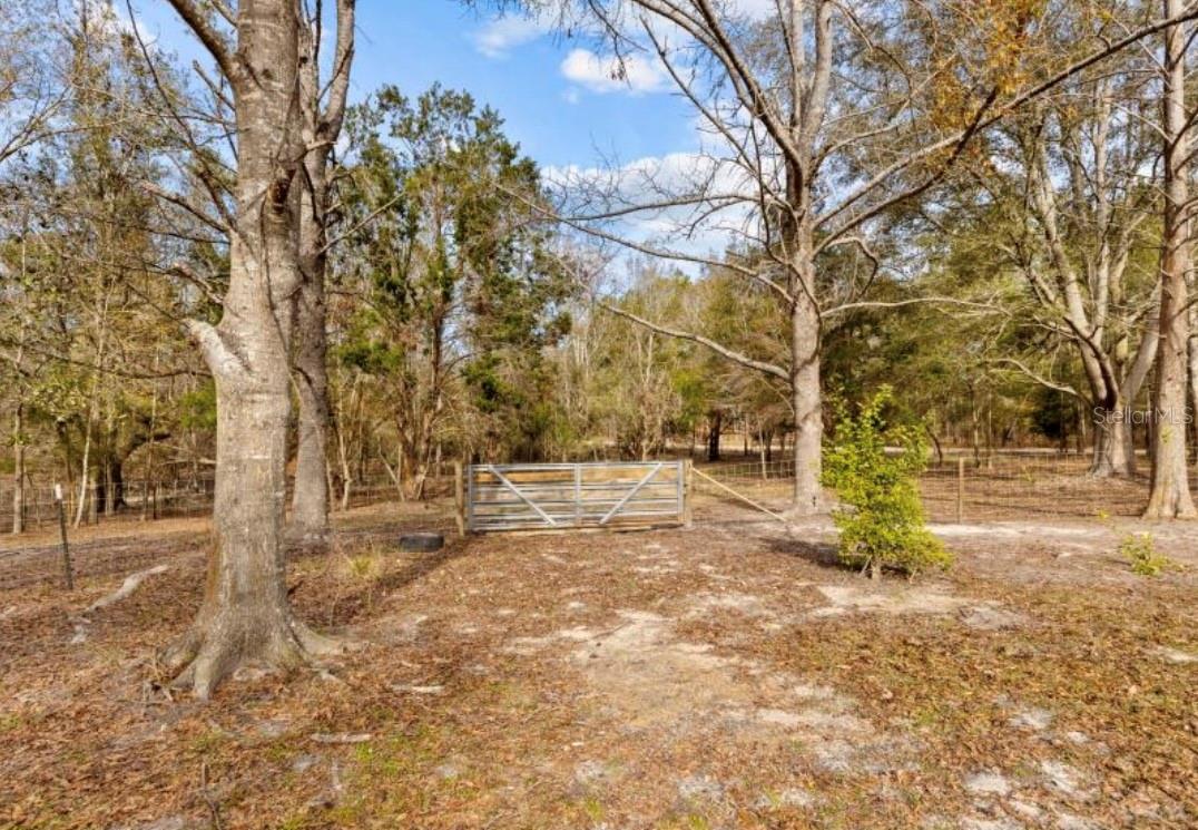 Image 45 of 50 For 11975 162nd Terrace