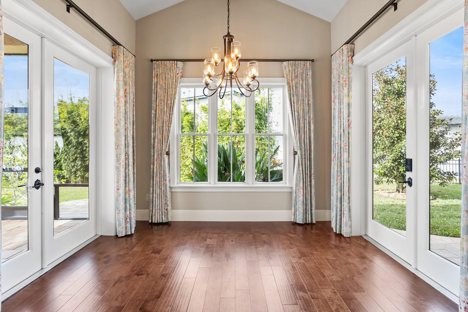 Image 20 of 100 For 6621 Point Hancock Drive