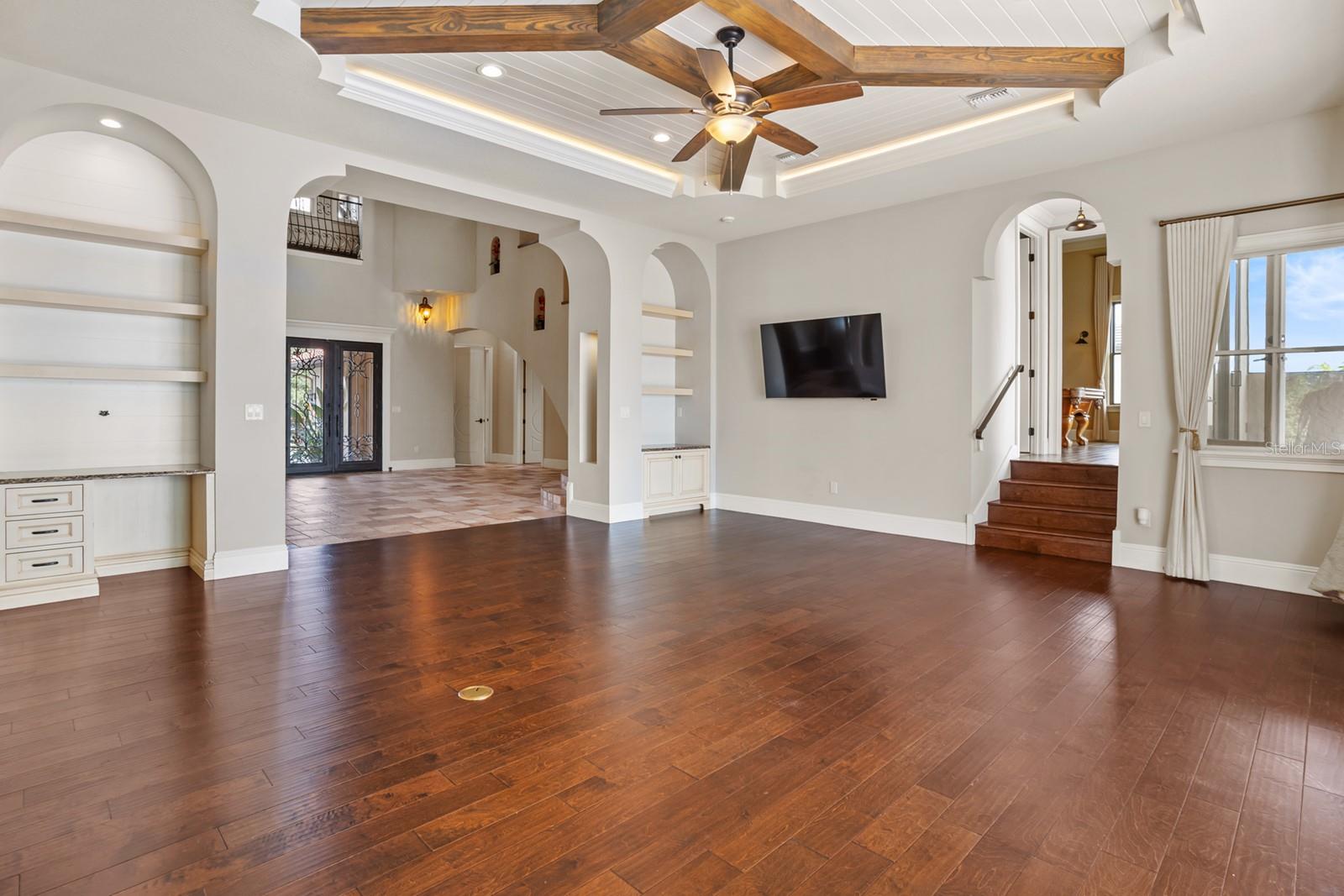 Image 28 of 100 For 6621 Point Hancock Drive