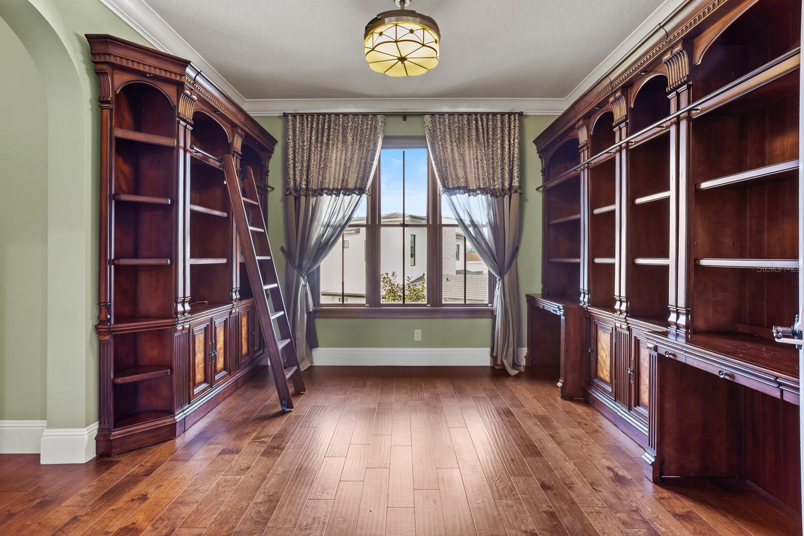 Image 42 of 100 For 6621 Point Hancock Drive