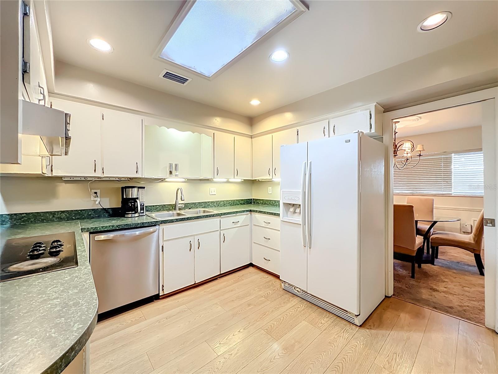 Image 15 of 50 For 415 Hermitage Drive