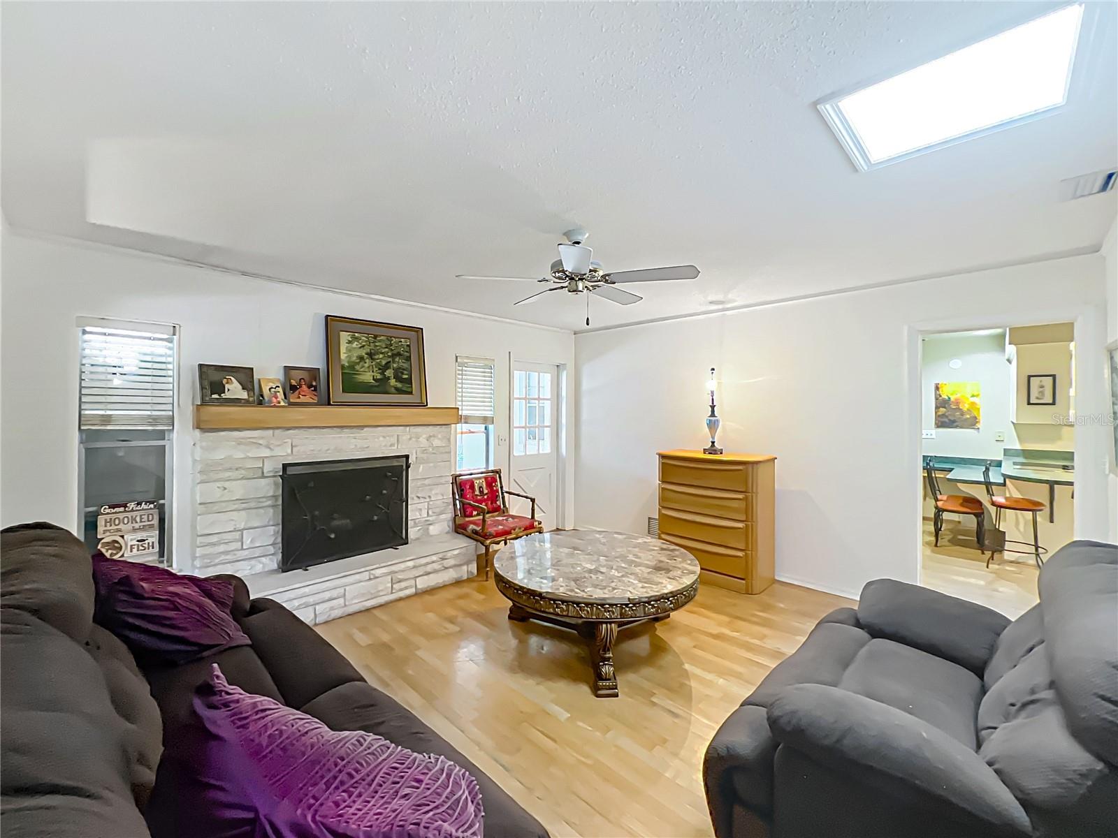 Image 20 of 50 For 415 Hermitage Drive