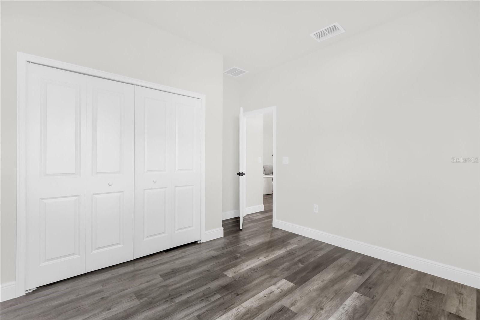 Image 23 of 35 For 4535 172nd Street Road